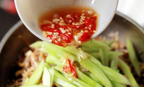 1 ty le pha nuoc mam tron goi