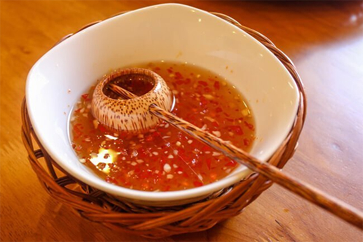1 nuoc mam phu quoc gia si