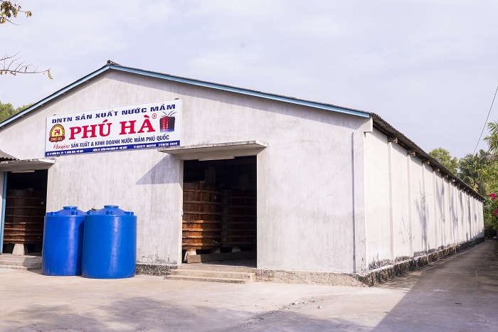 Đến Phú Quốc mua nước mắm ở đâu? 2 3 den phu quoc mua nuoc mam o dau