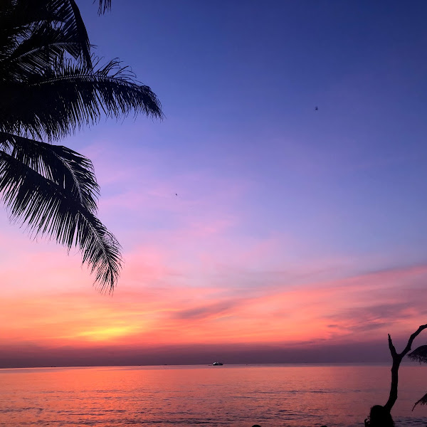 15+ địa điểm ngắm hoàng hôn tại Phú Quốc 23 11a ngam hoang hon phu quoc tai ocsen beach bar club